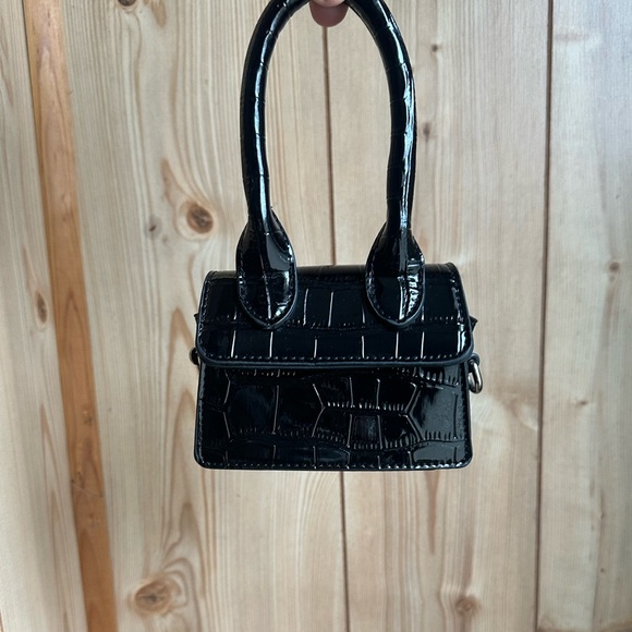 Mini black hour glass purse - Picture 3 of 3